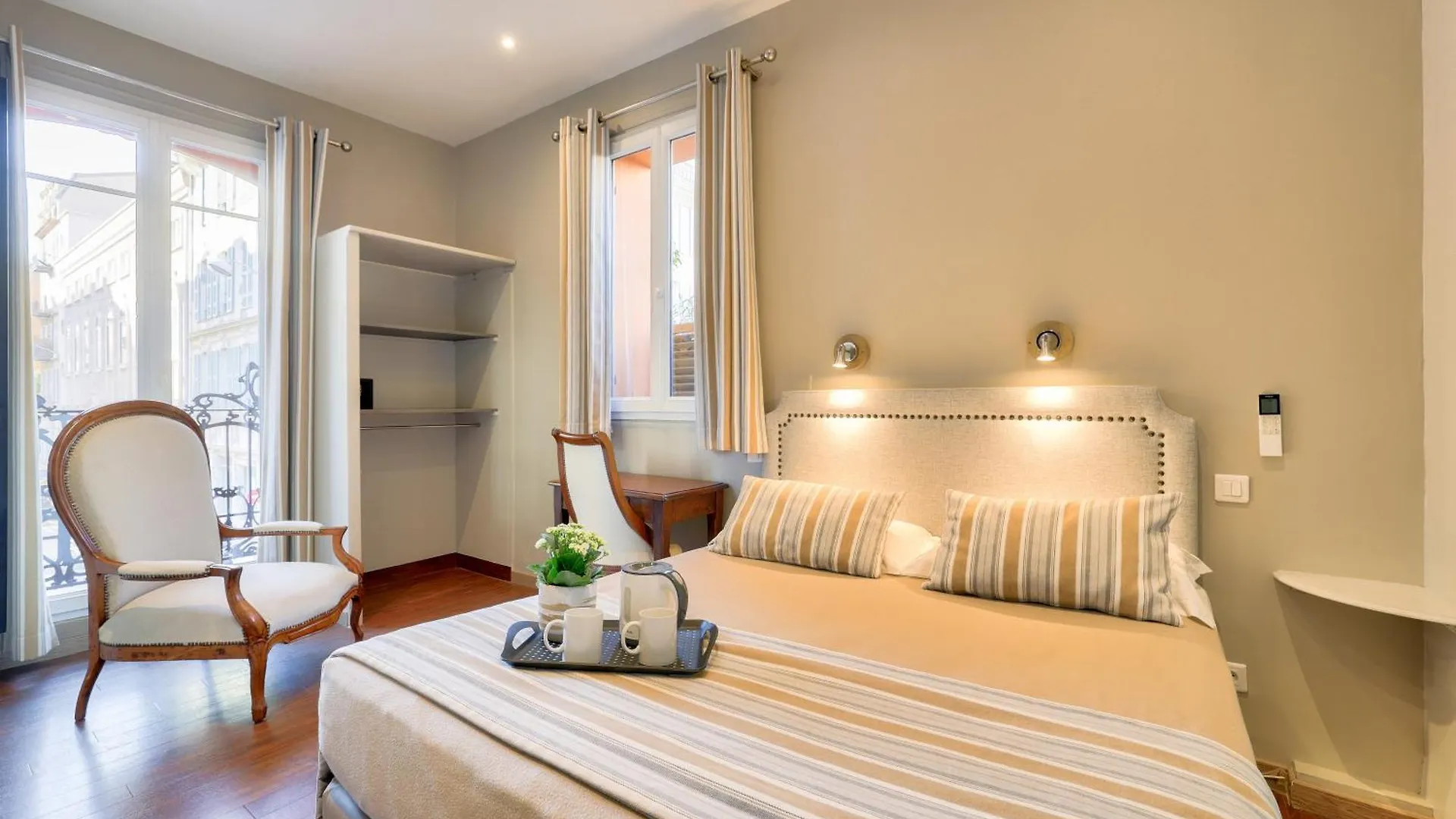 Hotel Lepante contacts